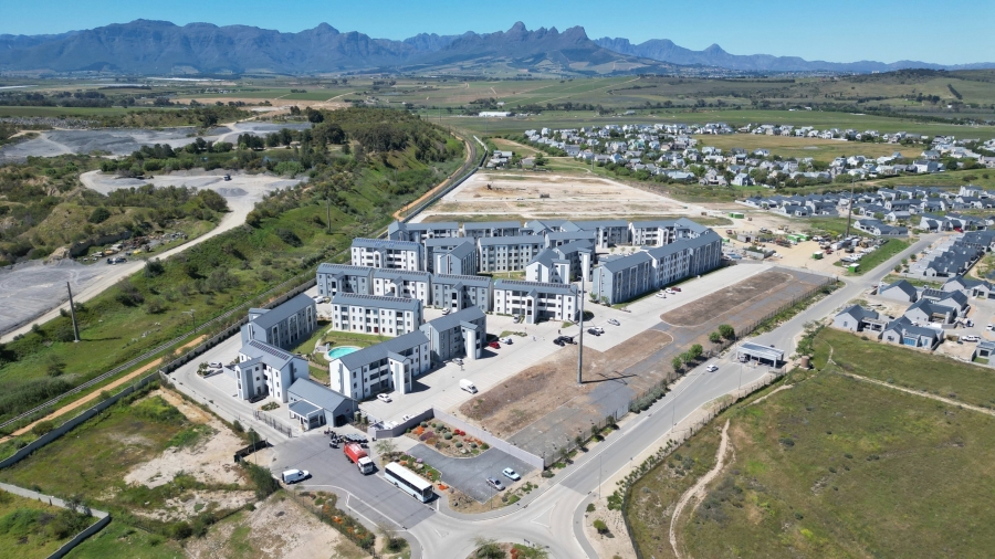 2 Bedroom Property for Sale in Aan de Wijnlanden Western Cape